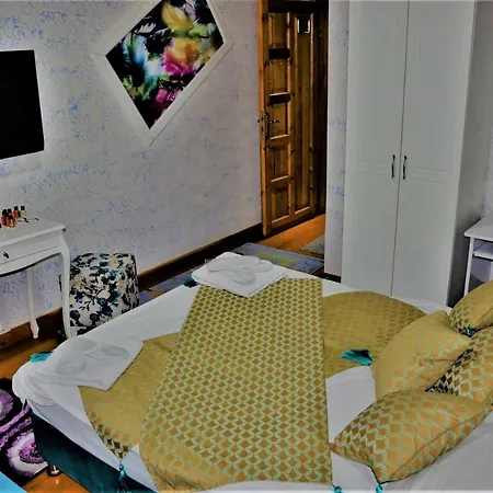 호텔 The Trip Old City 3*